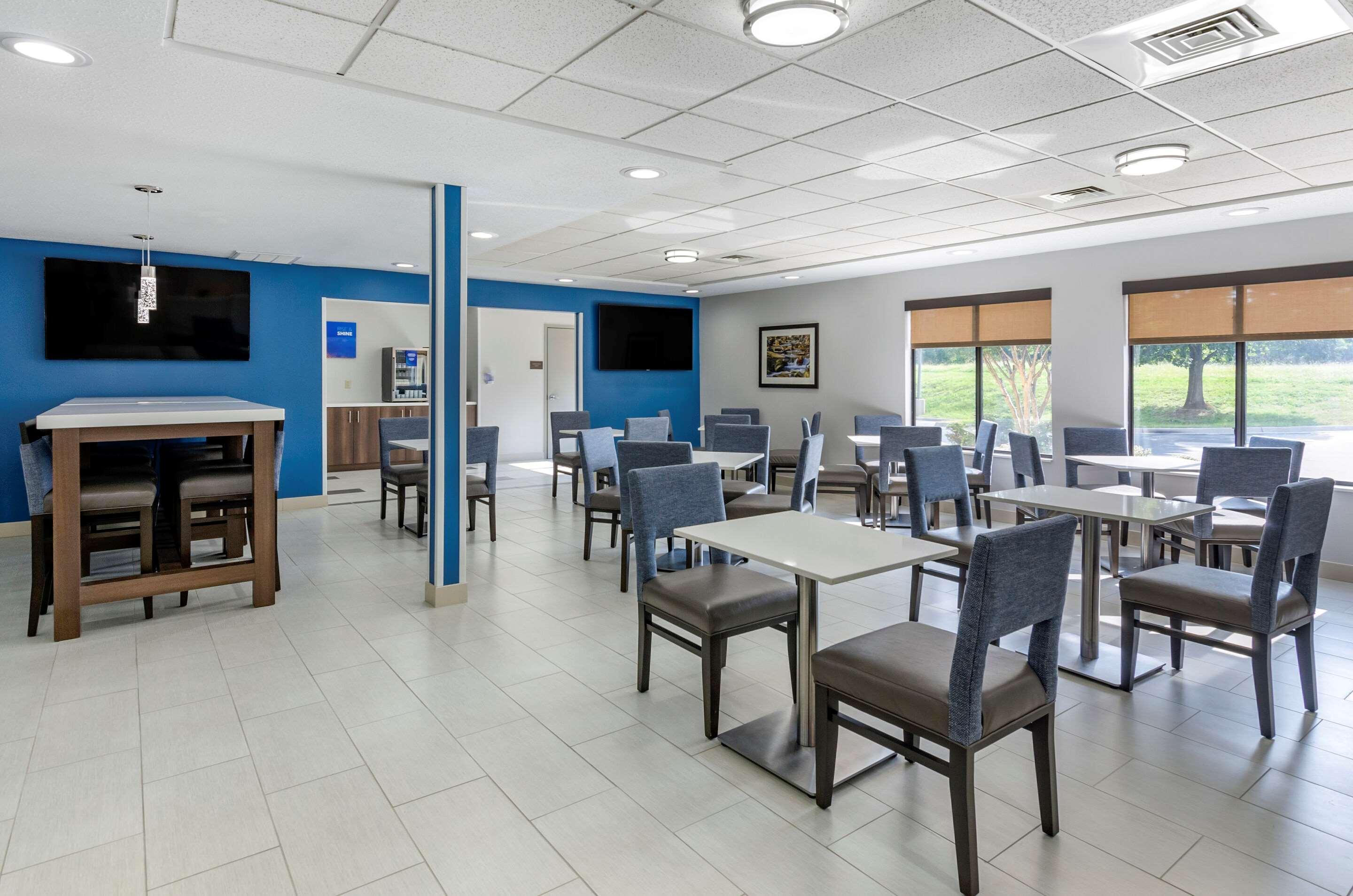 Comfort Inn & Suites Troutville - Roanoke North - Daleville Extérieur photo