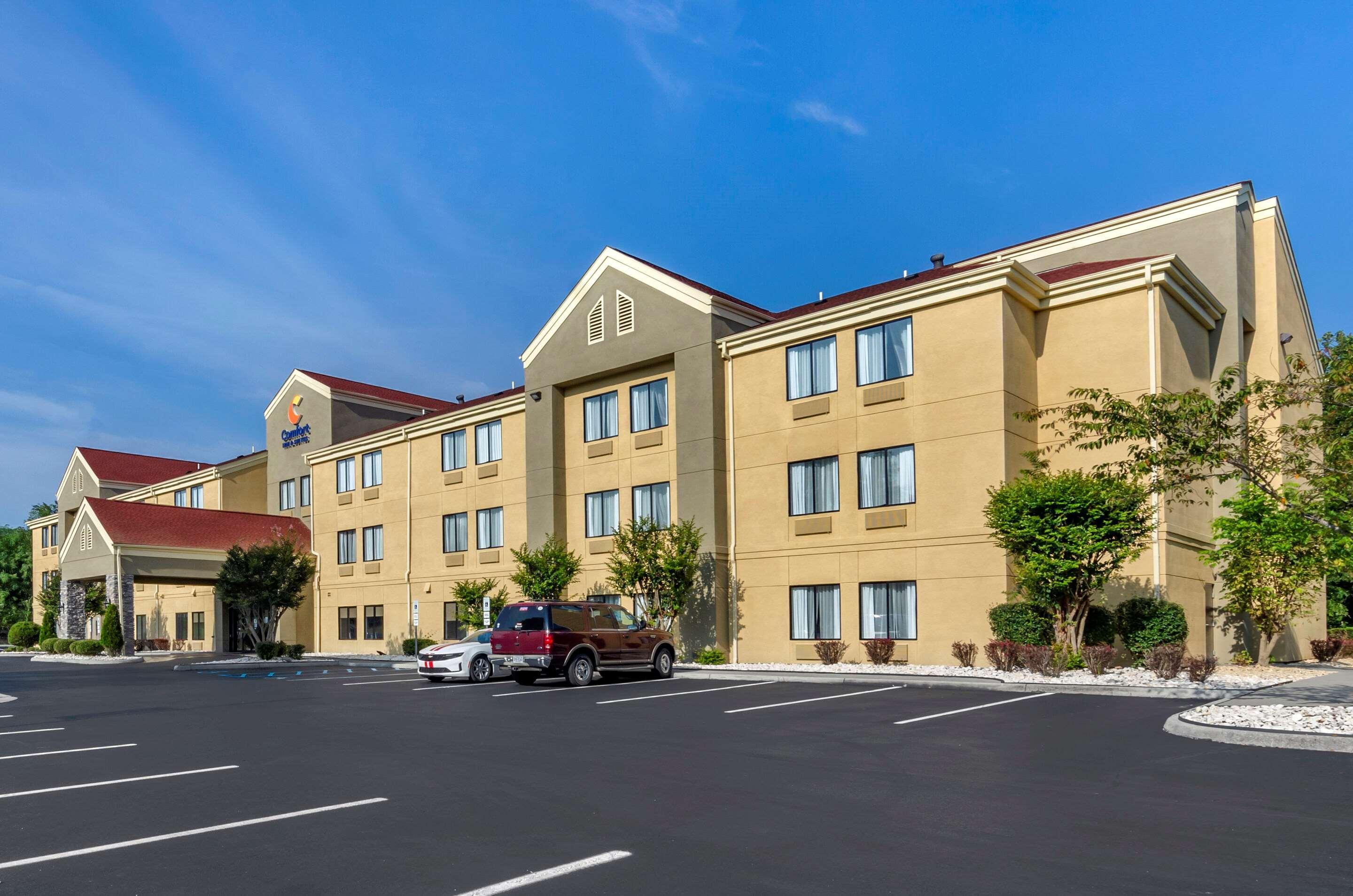Comfort Inn & Suites Troutville - Roanoke North - Daleville Extérieur photo